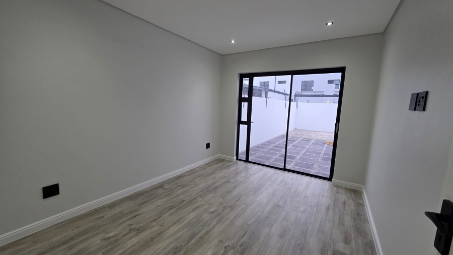 4 Bedroom Property for Sale in Sandown Western Cape